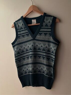 St Michael 80s Classic V-Neck Patterned Sweater Vest - Dark Teal & Cream